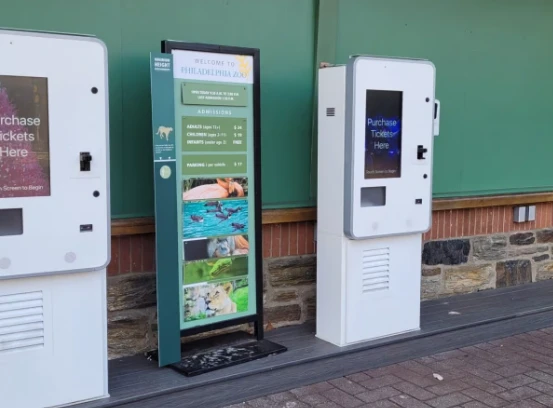 Wéi vill kascht et fir en Outdoor Kiosk ze bedreiwen?